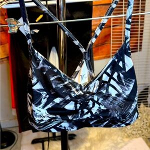 53. Old Navy Active Sports Bra size L/G